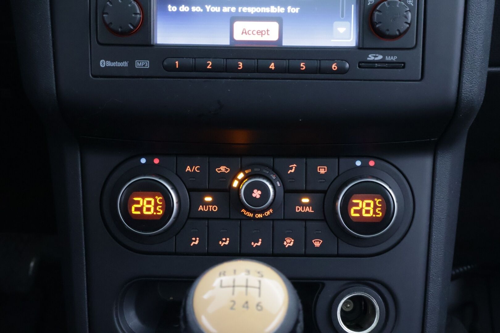 Nissan Qashqai+2 2011 2.0L Acenta 4WD 6M/T - YritysOutlet - Myydään vain yrityksille - - YritysOutlet - Myydään vain yrityksille