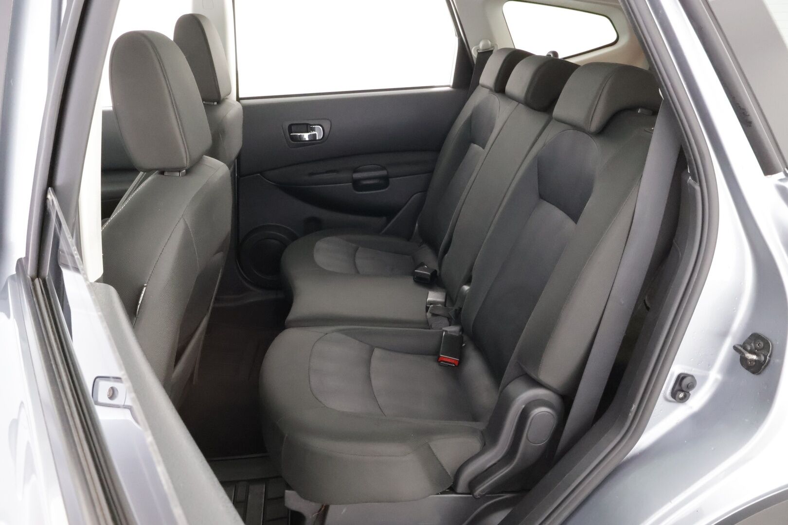 Nissan Qashqai+2 2011 2.0L Acenta 4WD 6M/T - YritysOutlet - Myydään vain yrityksille - - YritysOutlet - Myydään vain yrityksille