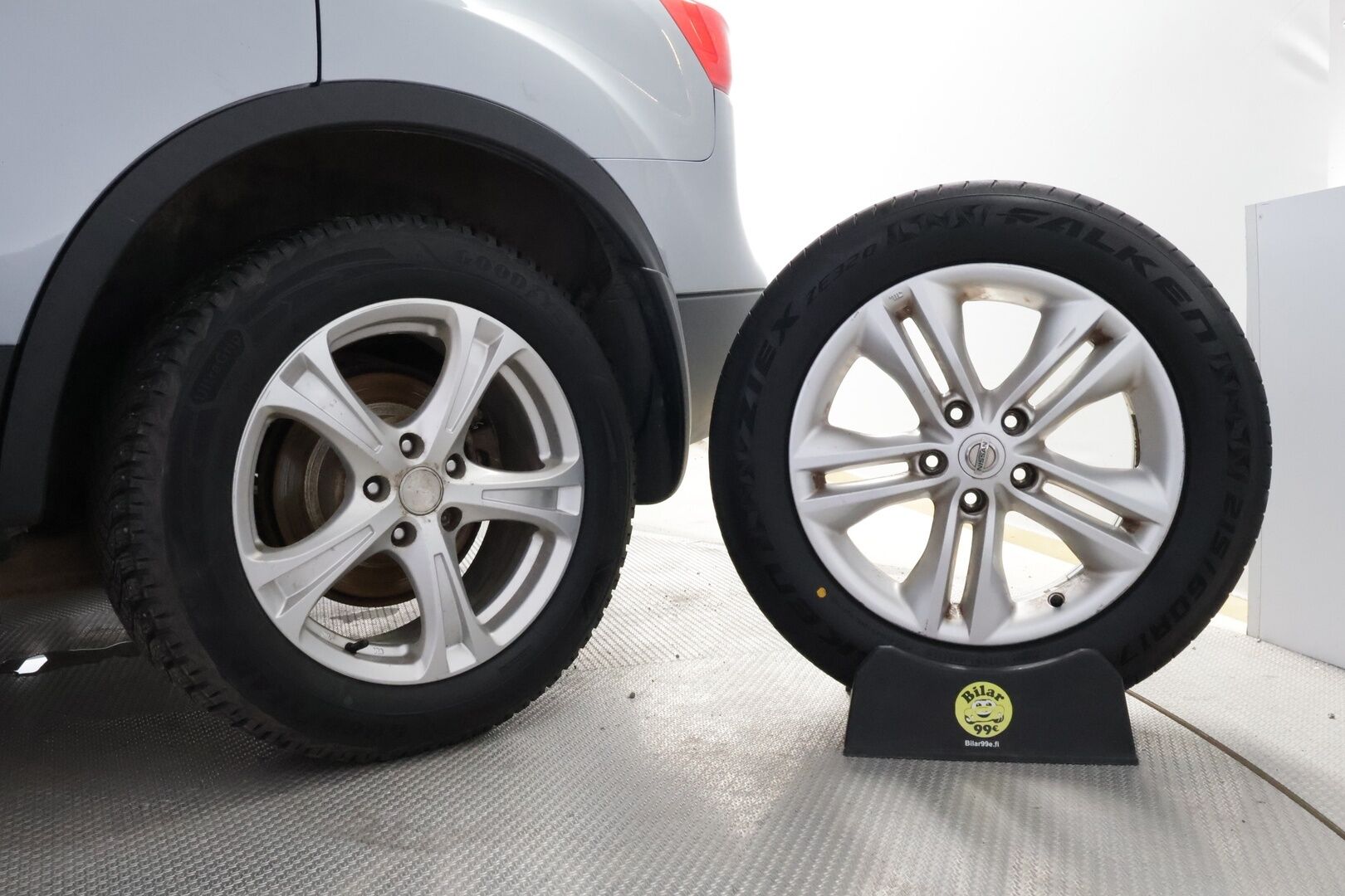 Nissan Qashqai+2 2011 2.0L Acenta 4WD 6M/T - YritysOutlet - Myydään vain yrityksille - - YritysOutlet - Myydään vain yrityksille