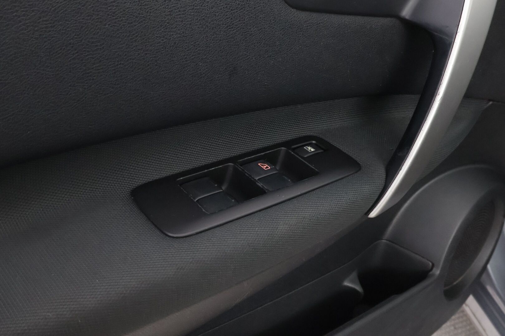 Nissan Qashqai+2 2011 2.0L Acenta 4WD 6M/T - YritysOutlet - Myydään vain yrityksille - - YritysOutlet - Myydään vain yrityksille