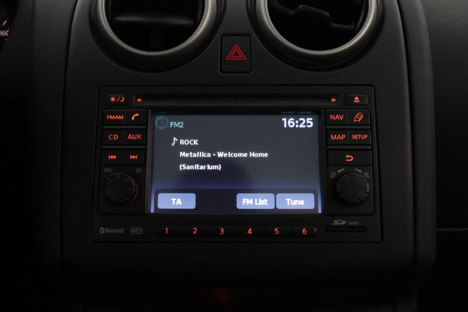 Nissan Qashqai+2 2011 2.0L Acenta 4WD 6M/T - YritysOutlet - Myydään vain yrityksille - - YritysOutlet - Myydään vain yrityksille