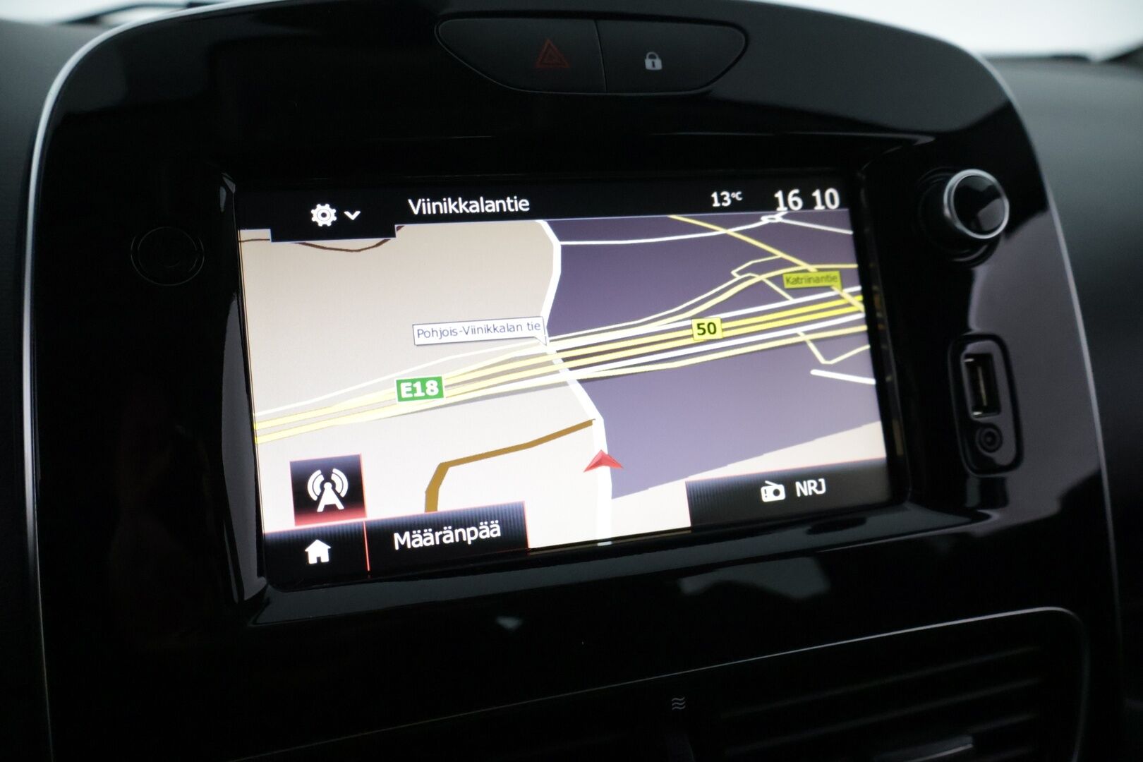 Renault Clio 2019 TCe 90 Fête / Vakkari / Navi / Lohkolämmitin+sisäpuhallin / Bluetooth / Ilmastointi - 2-om. Suomi-auto / 2x vanteet / Uudet Nokian nastarenkaat!