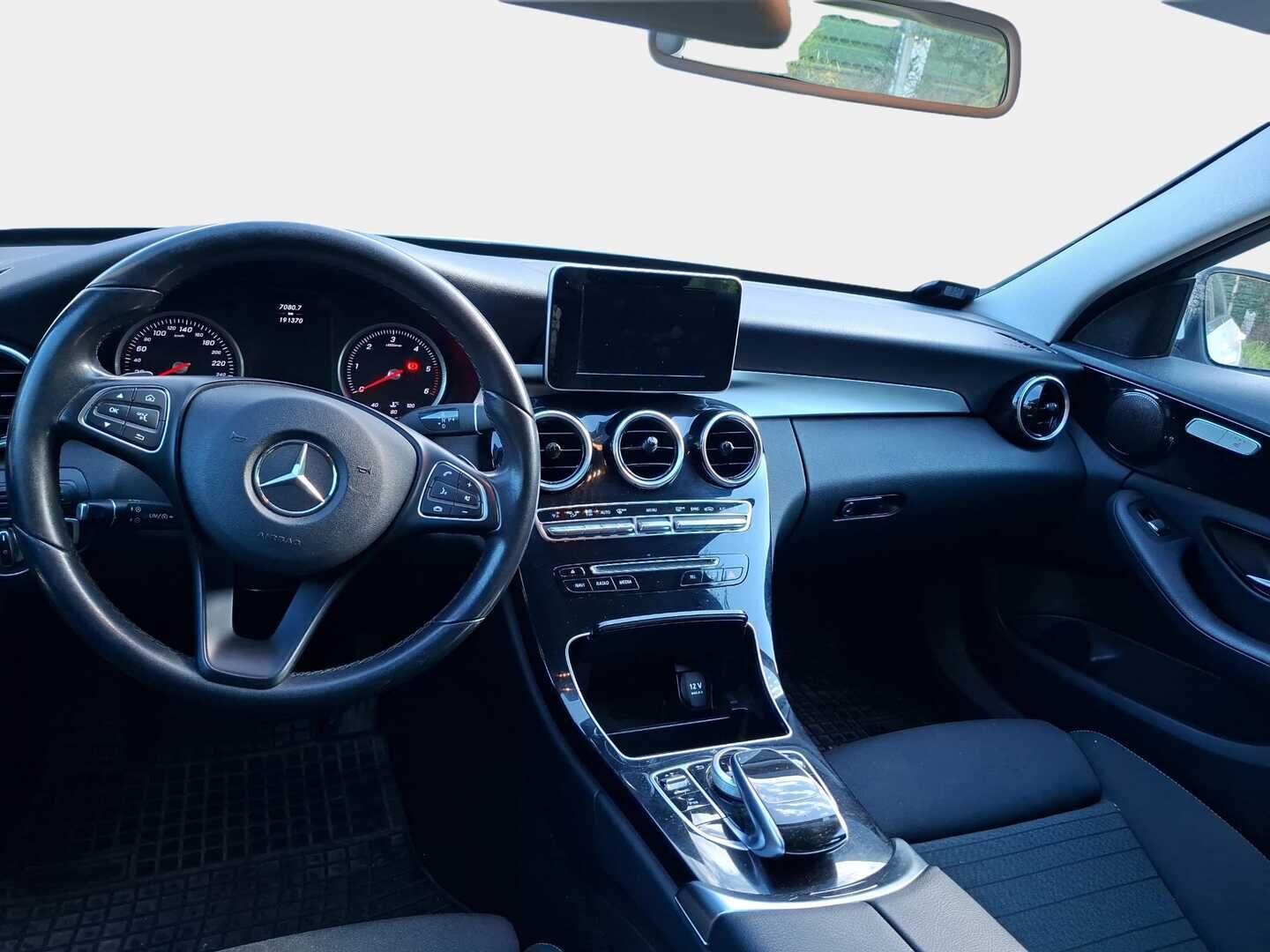 Mercedes-Benz C 2017 C 250 d Farmari (AC) 4ov 2143cm3 A - | Vakionopeudensäädin | Lohkolämmitin sisäpistokkeella | Kahdet hyväkuntoiset renkaat alumiinivanteilla |