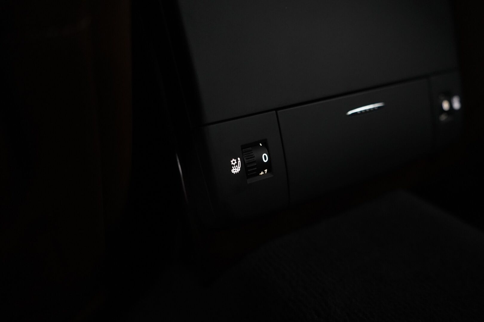 Volkswagen Phaeton 2014 3,0 V6 TDI 180 kW (245 hv) 4MOTION Tiptronic-automaatti * ACC / Kamera / Webasto / Hierovat & Ilmastoidut Muistinahat / Ilma-alusta * - SUPER VARUSTEET! / Särmä huoltohistoria / Kahdet vanteet - HULLUT VÄLIPÄIVÄT KORKOTARJOUS 2,49%