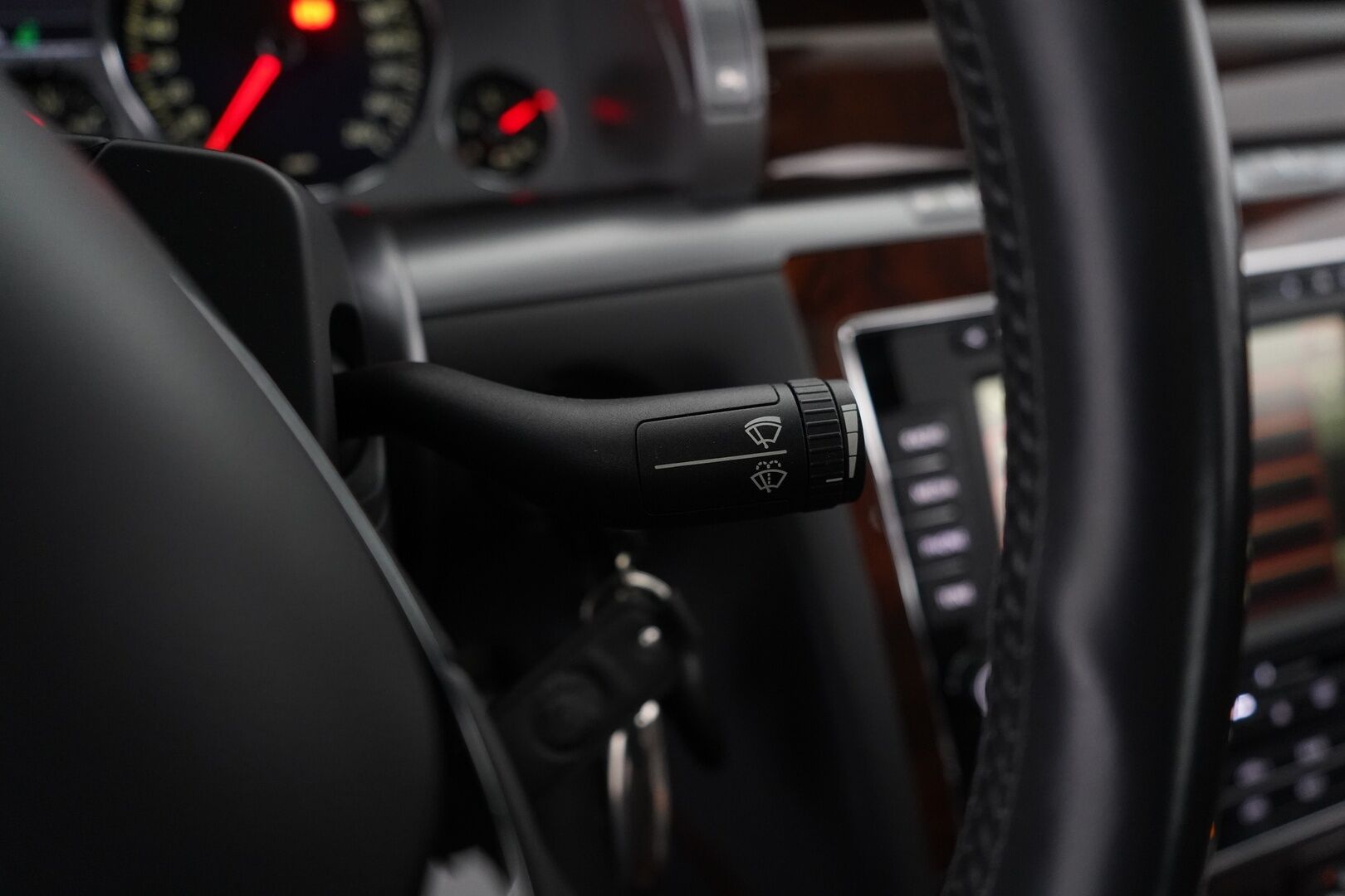 Volkswagen Phaeton 2014 3,0 V6 TDI 180 kW (245 hv) 4MOTION Tiptronic-automaatti * ACC / Kamera / Webasto / Hierovat & Ilmastoidut Muistinahat / Ilma-alusta * - SUPER VARUSTEET! / Särmä huoltohistoria / Kahdet vanteet - HULLUT VÄLIPÄIVÄT KORKOTARJOUS 2,49%