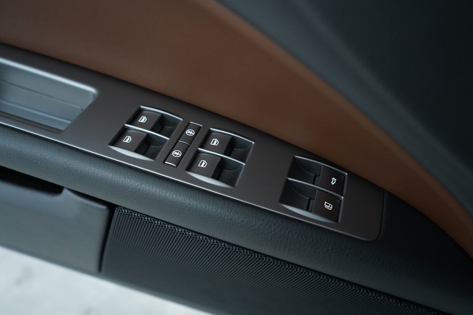 Volkswagen Phaeton 2014 3,0 V6 TDI 180 kW (245 hv) 4MOTION Tiptronic-automaatti * ACC / Kamera / Webasto / Hierovat & Ilmastoidut Muistinahat / Ilma-alusta * - SUPER VARUSTEET! / Särmä huoltohistoria / Kahdet vanteet - HULLUT VÄLIPÄIVÄT KORKOTARJOUS 2,49%