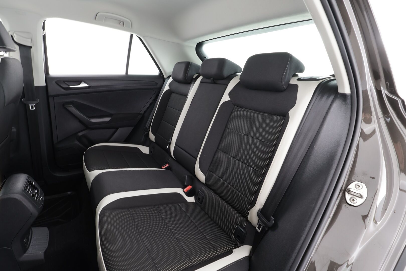 Volkswagen T-Roc 2019 Sport 1,5 TSI EVO 110 kW  DSG * Digimittaristo / ACC / P.tutkat / LED / Webasto / KeylessGo  * - Suomi-auto / Kahdet renkaat aluvanteilla 