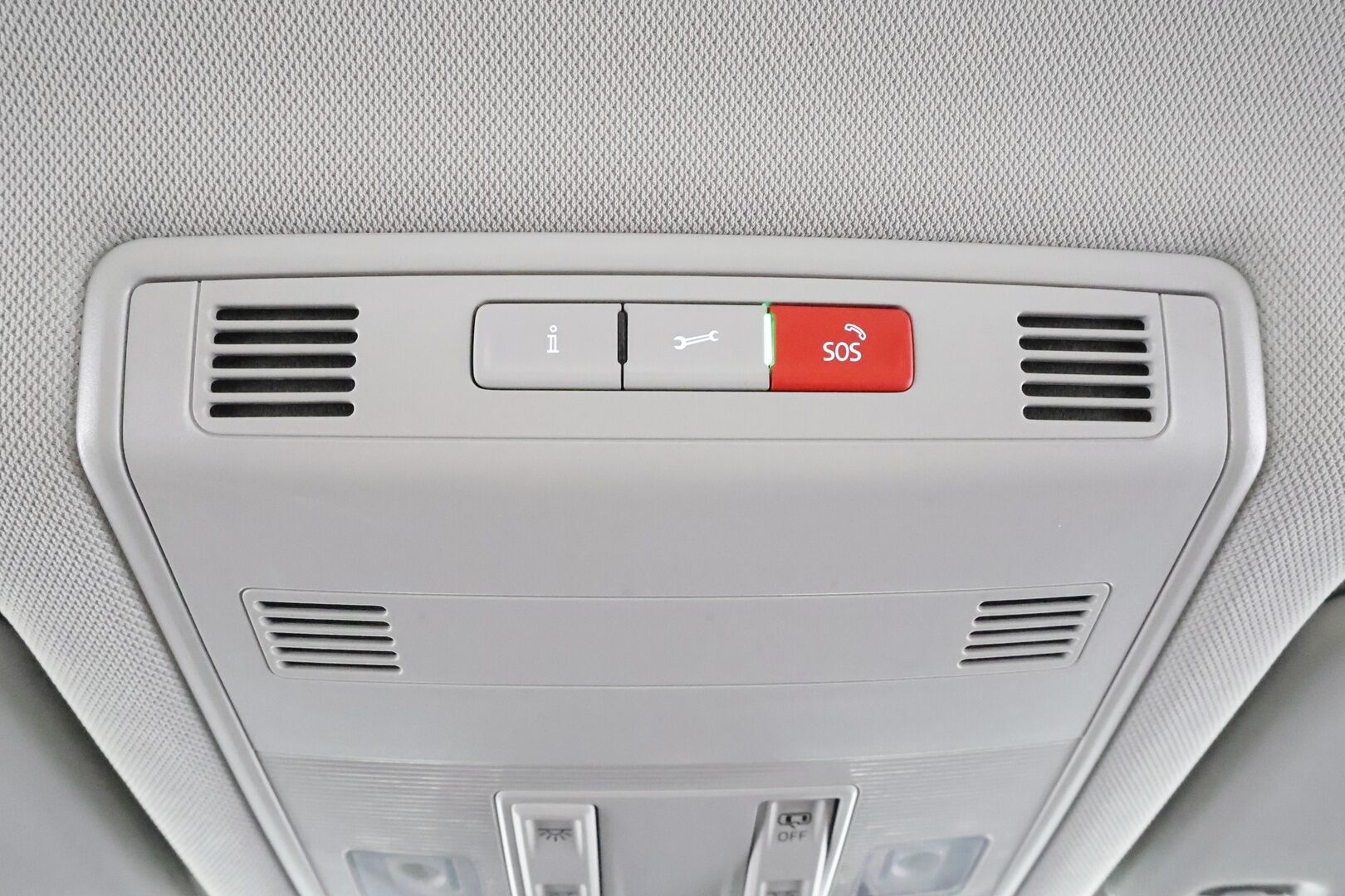 Volkswagen T-Roc 2019 Sport 1,5 TSI EVO 110 kW (150 hv) DSG-automaatti * Webasto / Adapt.Vakkari / Digimittari / LED / KeylessGo / P-Tutkat - Suomi-auto / Kahdet renkaat aluvanteilla / Siisti!