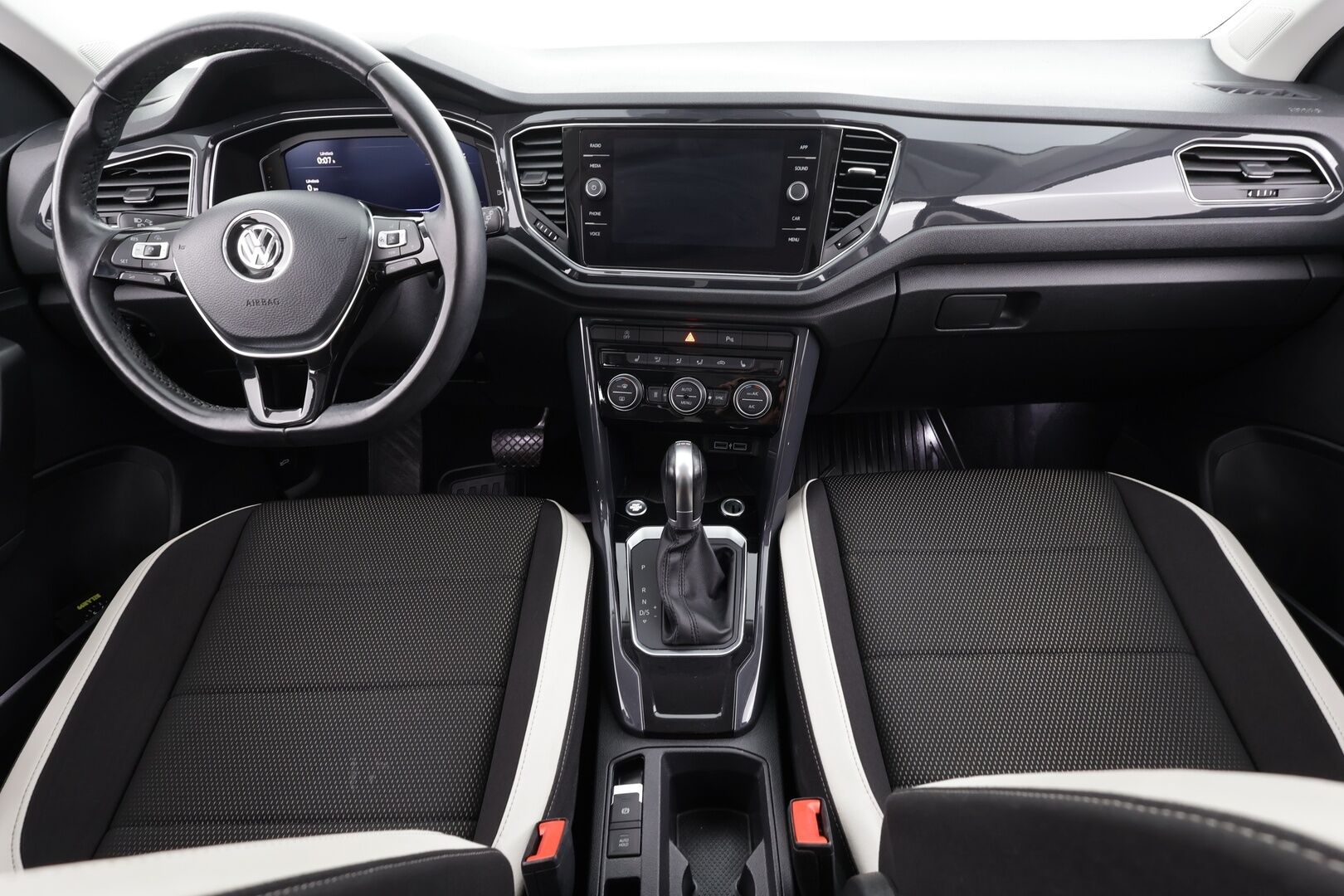 Volkswagen T-Roc 2019 Sport 1,5 TSI EVO 110 kW  DSG * Digimittaristo / ACC / P.tutkat / LED / Webasto / KeylessGo  * - Suomi-auto / Kahdet renkaat aluvanteilla 