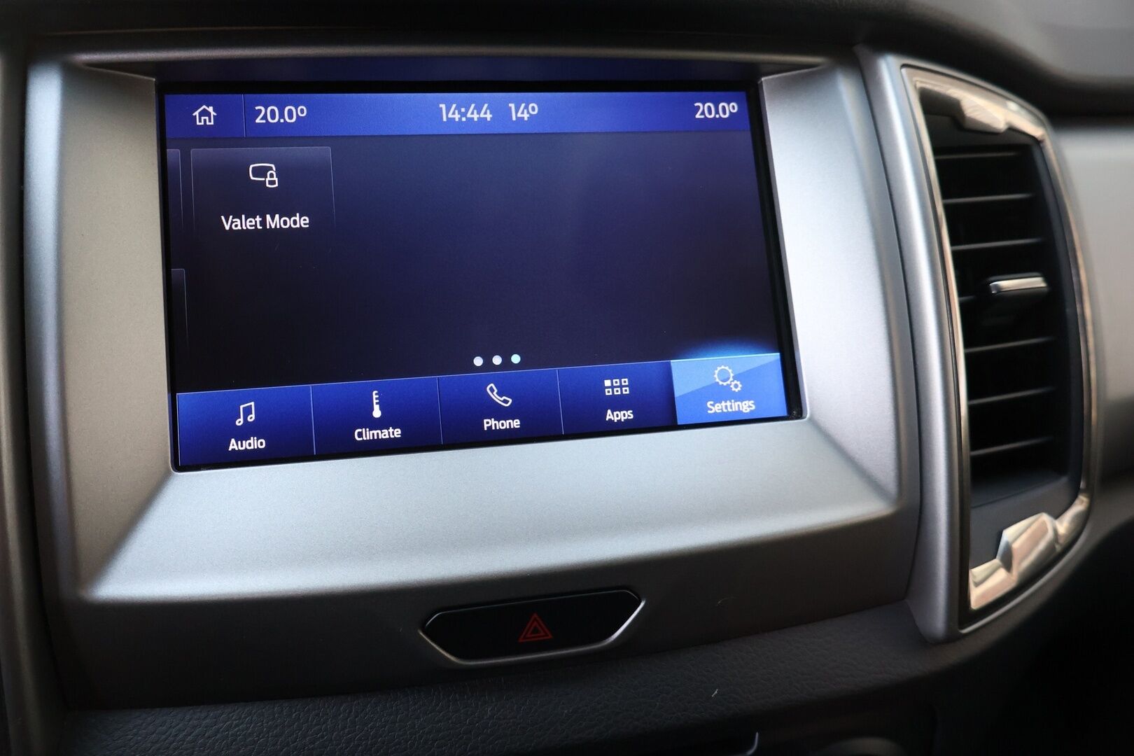 Ford Ranger 2019 Double Cab 2,0 TDCi 213 hp A10 4x4 Limited / Webasto / Nahkaverhoilu / Vetokoukku / Peruutuskamera / Astinlaudat / - HULLUT AVAJAISHULINAT KORKOTARJOUS 3,29 %