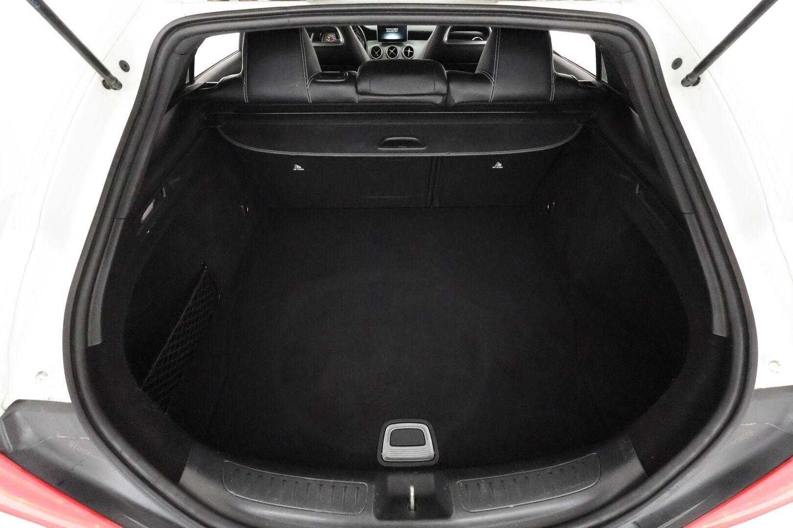 Mercedes-Benz CLA 2016 220 d 4Matic A - Vetokoukku / Harman&Kardon / Comand Navi / Xenon / Puolinahkasisusta / Sporttipenkit / Lohkolämmitin / Juuri katsastettu!