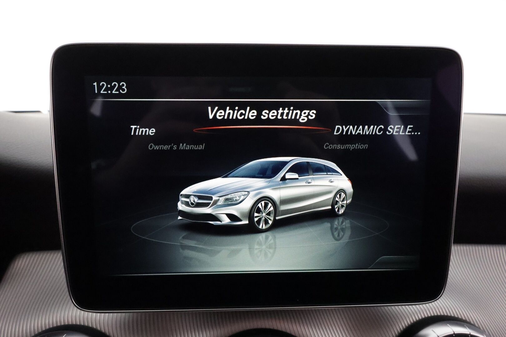 Mercedes-Benz CLA 2016 220 d 4Matic A - Vetokoukku / Harman&Kardon / Comand Navi / Xenon / Puolinahkasisusta / Sporttipenkit / Lohkolämmitin / Juuri katsastettu!