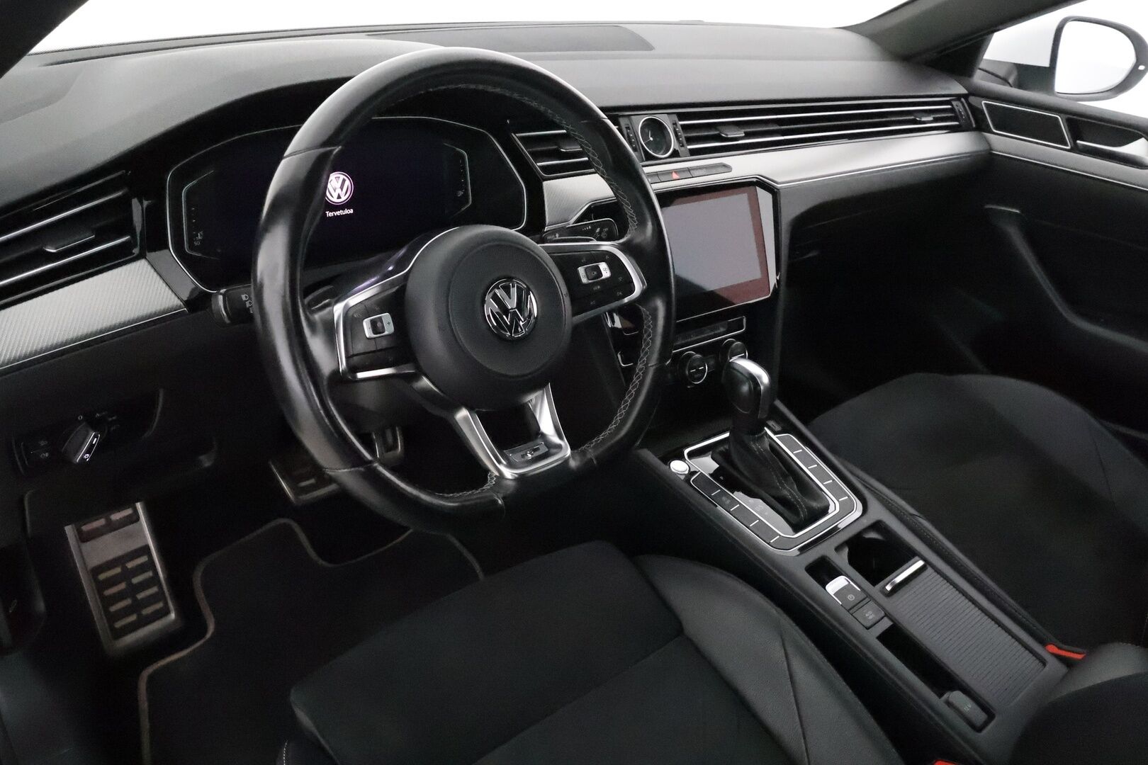 Volkswagen Arteon 2019 R-Line Limited Edition 2,0 TDI SCR 4MOTION DSG **Webasto / Koukku / Lasikattoluukku / Adapt.Vakkari / LED / P.kamera / - Suomi-auto / Kahdet Renkaat