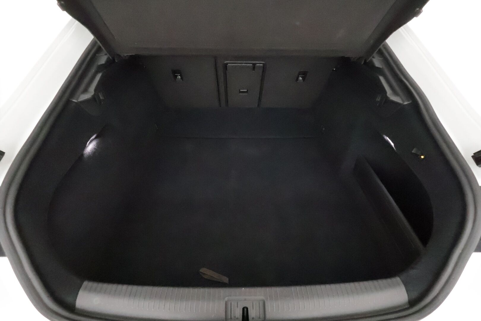 Volkswagen Arteon 2019 R-Line Limited Edition 2,0 TDI SCR 4MOTION DSG **Webasto / Koukku / Lasikattoluukku / Adapt.Vakkari / LED / P.kamera / - Suomi-auto / Kahdet Renkaat