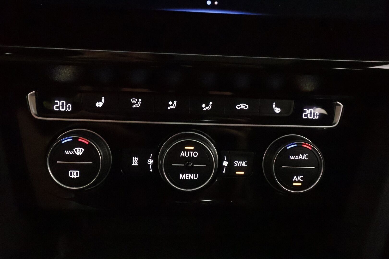 Volkswagen Arteon 2019 R-Line Limited Edition 2,0 TDI SCR 4MOTION DSG **Webasto / Koukku / Lasikattoluukku / Adapt.Vakkari / LED / P.kamera / - Suomi-auto / Kahdet Renkaat