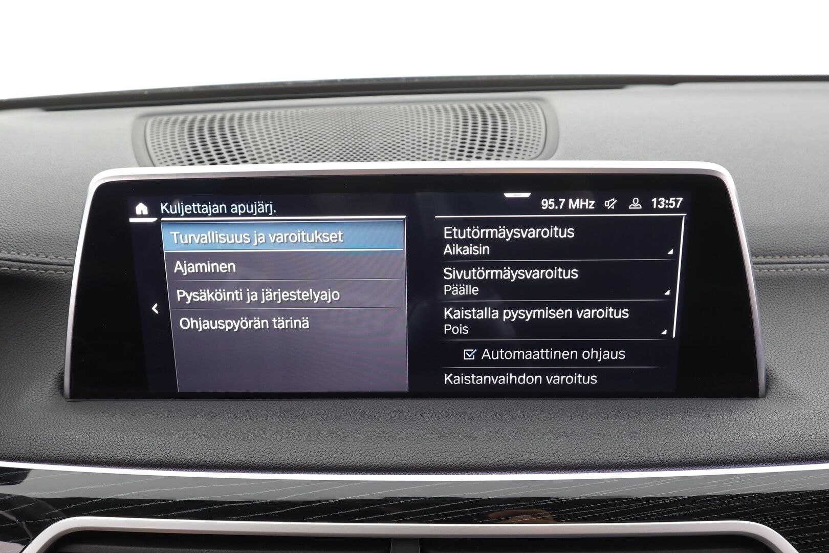 BMW 745 2020 G12 Sedan 745Le A xDrive M-Sport - | ACC | HUD | Comfort nahat muistilla | Laser | H/K | Sky Lounge | Panorama | Sähk. takapenkit | DAP | Eleohjaus | Comfort Access | P.kamera |