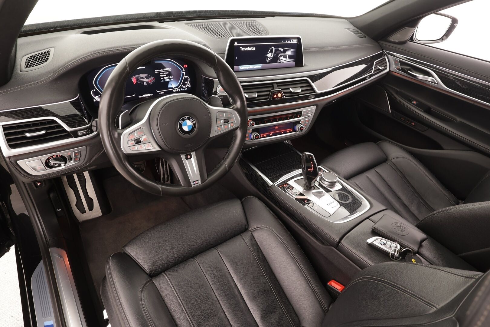 BMW 745 2020 G12 Sedan 745Le A xDrive M-Sport - | ACC | HUD | Comfort nahat muistilla | Laser | H/K | Sky Lounge | Panorama | Sähk. takapenkit | DAP | Eleohjaus | Comfort Access | P.kamera |