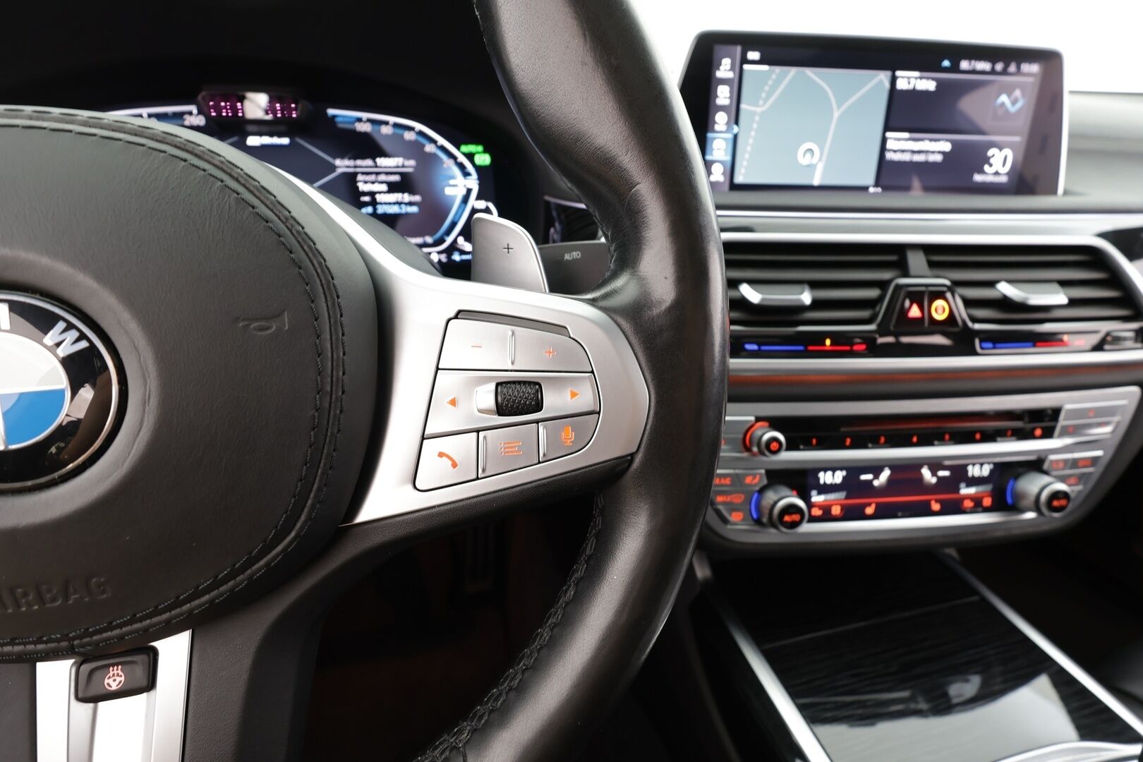 BMW 745 2020 G12 Sedan 745Le A xDrive M-Sport - | ACC | HUD | Comfort nahat muistilla | Laser | H/K | Sky Lounge | Panorama | Sähk. takapenkit | DAP | Eleohjaus | Comfort Access | P.kamera |