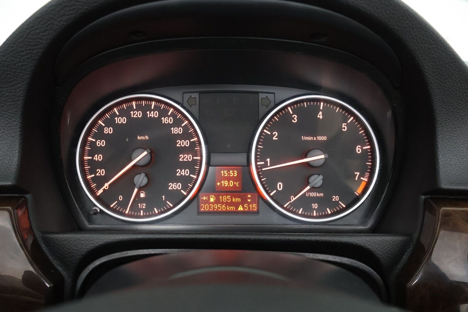 BMW 320 2009 320i Avoauto (AE) 2ov 1995cm3 - Muistipenkki | Vaalea nahkasisusta | Lohko + sisäp. | Xenon | P. Tutkat | Vakkari | 2x Renkaat