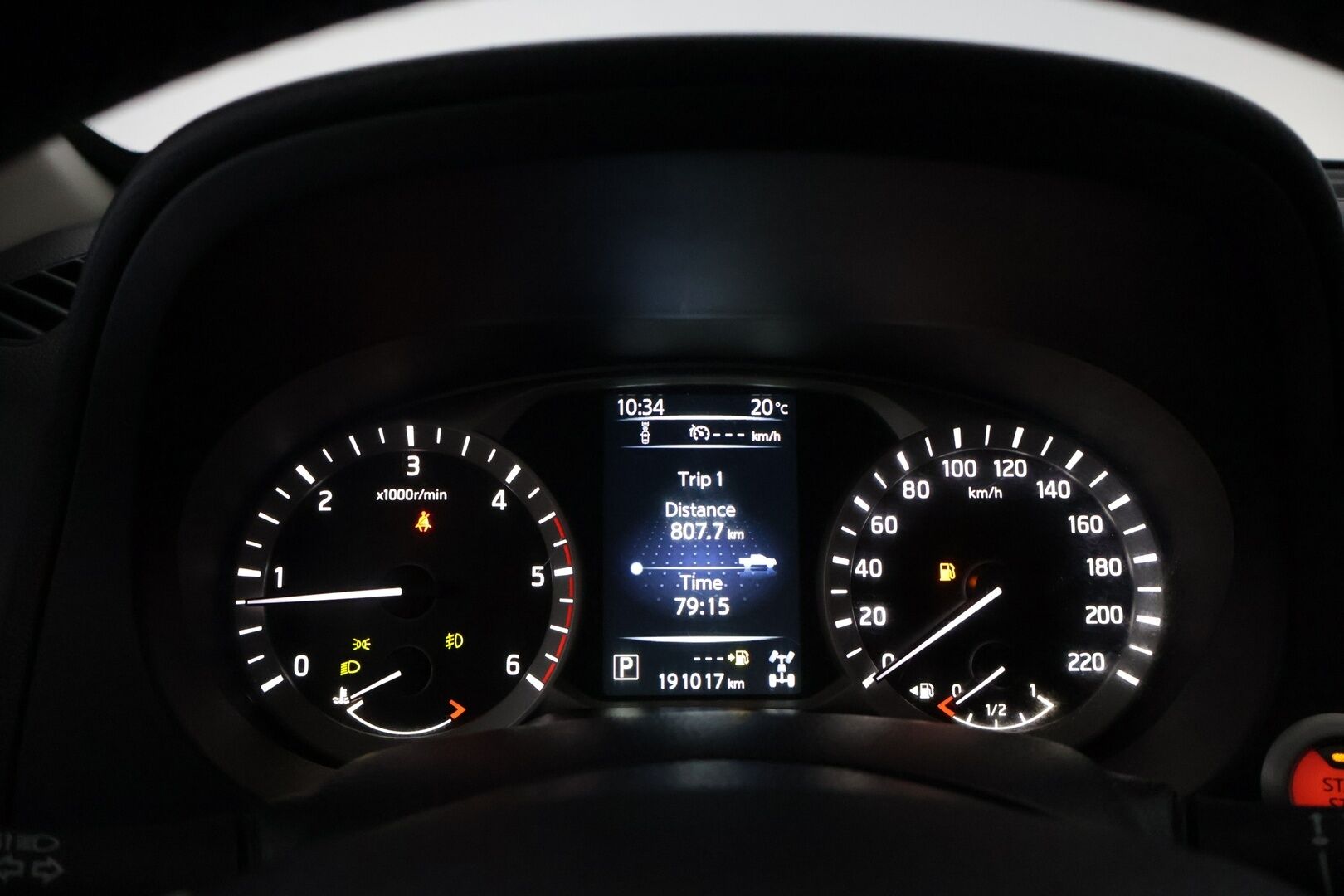 Nissan Navara 2019 Double Cab 2,3 dCi 190hp AT N-Guard, 2 Seats *ALV / 360° / Kattoluukku / KeyLessGo / Nahat / Sähköpenkki / Koukku* - Juuri katsastettu / Hyvin huollettu! / Kahdet renkaat aluvanteilla* - Osta nyt, maksa vasta ensi vuonna