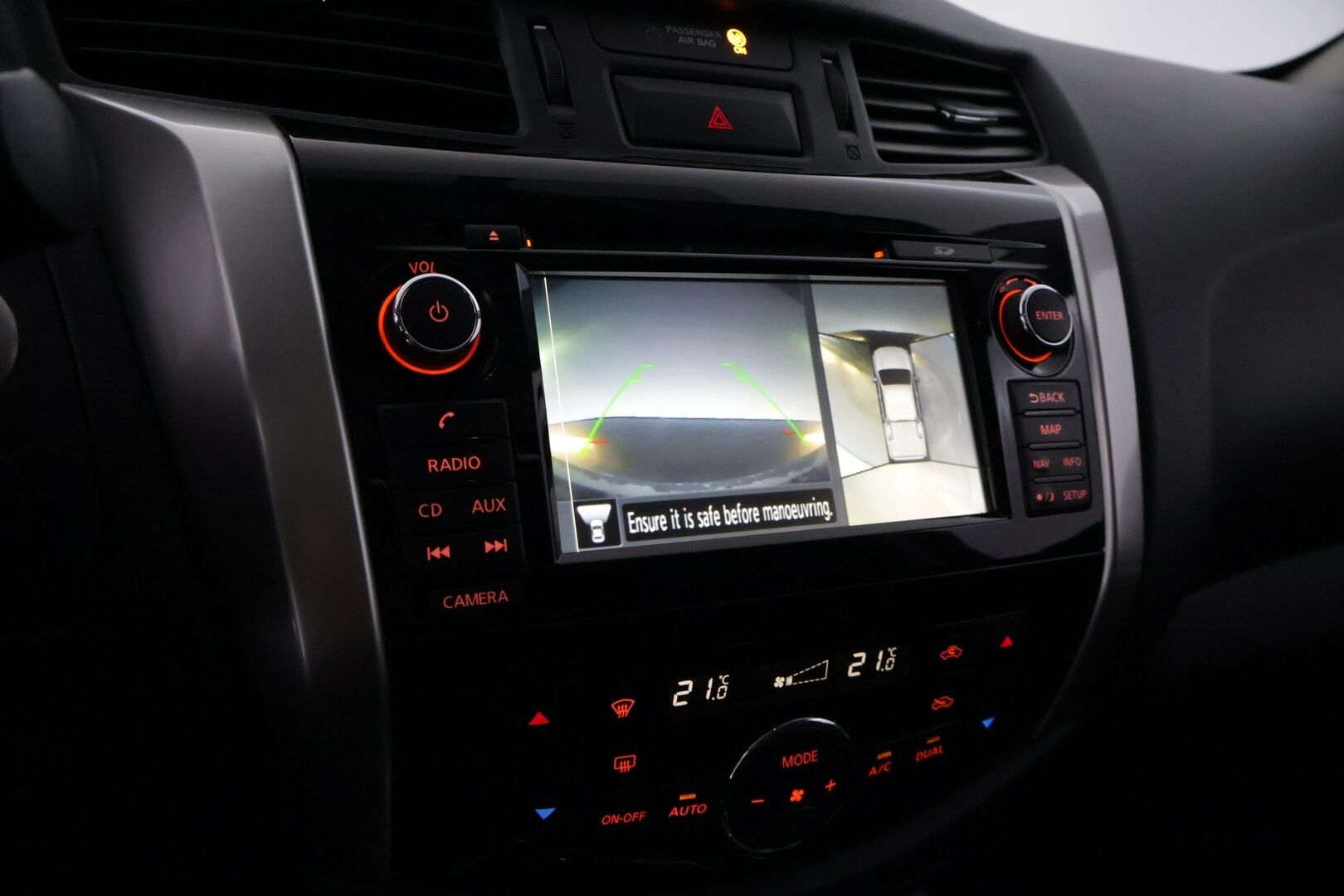 Nissan Navara 2019 Double Cab 2,3 dCi 190hp AT N-Guard, 2 Seats *ALV / 360° / Kattoluukku / KeyLessGo / Nahat / Sähköpenkki / Koukku* - Juuri katsastettu / Hyvin huollettu! / Kahdet renkaat aluvanteilla* - Osta nyt, maksa vasta ensi vuonna