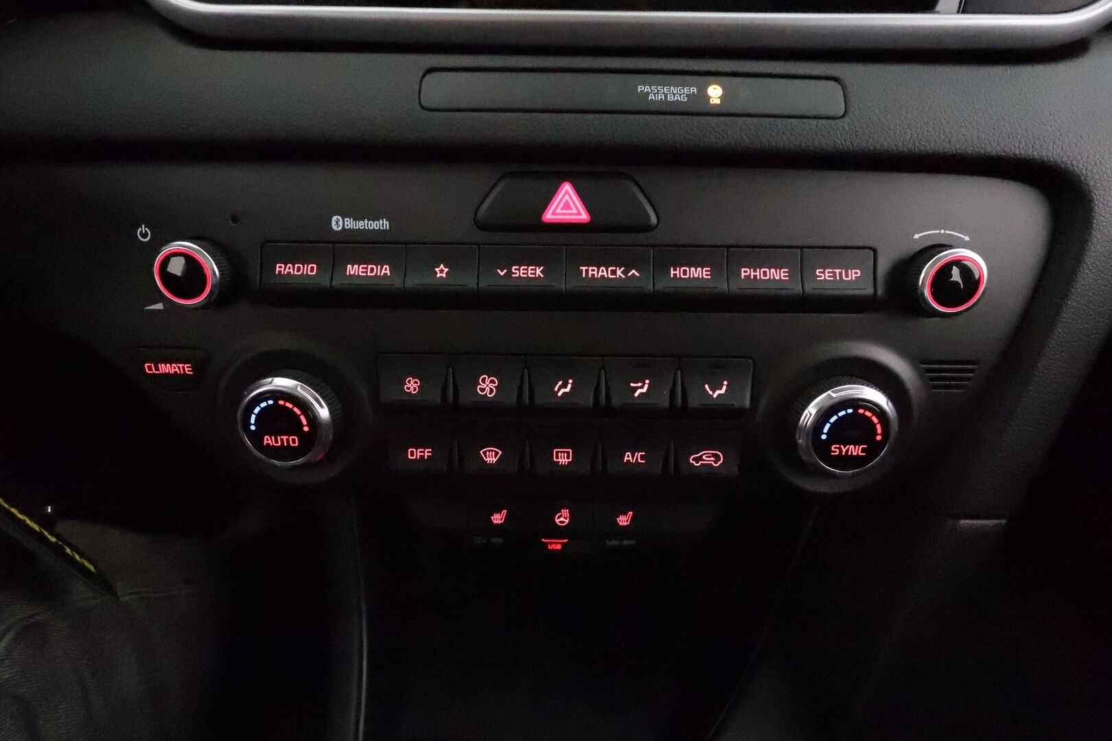 Kia Sportage 2020 1,6 T-GDI ISG Urban Active DCT A/T EcoDynamics **Suomi-auto / Apple&Android / P.kamera / Ratinlämmitin / Lohko** - Merkkihuollettu / Kahdet renkaat aluvanteilla