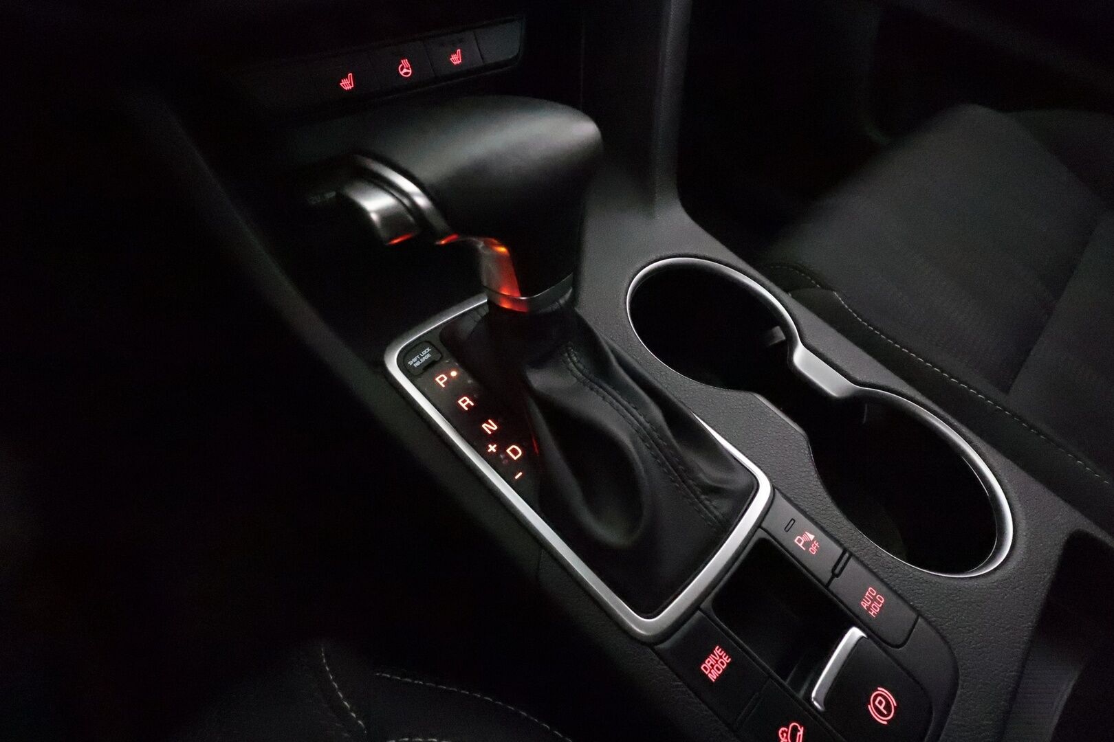 Kia Sportage 2020 1,6 T-GDI ISG Urban Active DCT A/T EcoDynamics **Suomi-auto / Apple&Android / P.kamera / Ratinlämmitin / Lohko** - Merkkihuollettu / Kahdet renkaat aluvanteilla