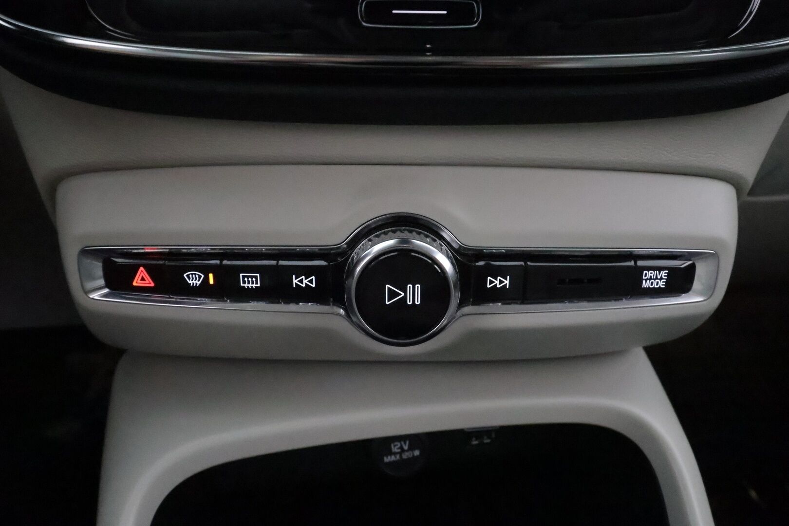 Volvo XC40 2019 D4 AWD Business aut **1-om. Suomi-auto / Pa-lämmitin / Keyless / Koukku / Apple&Android** - 3,99 % KORKOTARJOUS TÄHÄN AUTOON - 