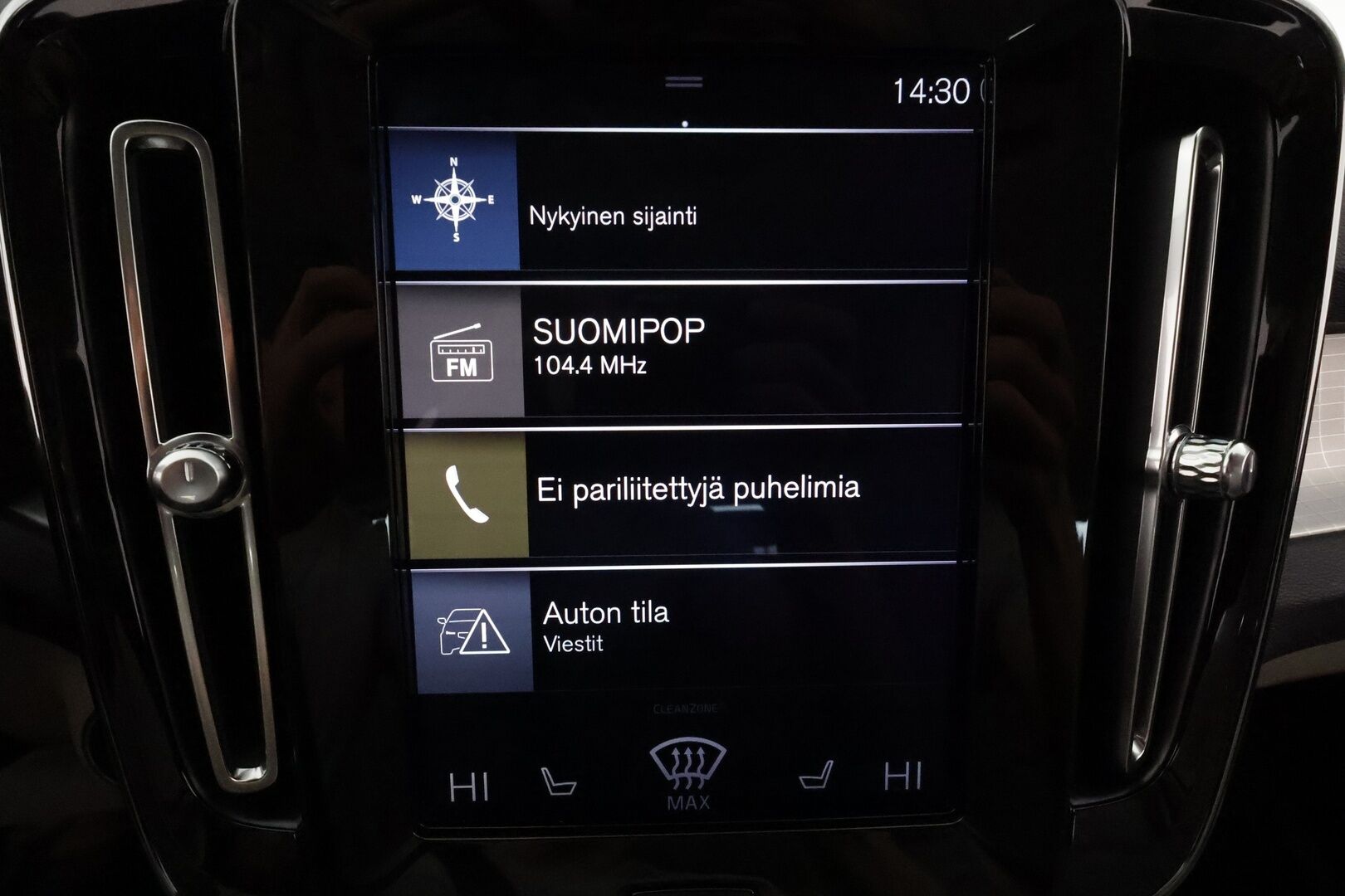 Volvo XC40 2019 D4 AWD Business aut **1-om. Suomi-auto / Pa-lämmitin / Keyless / Koukku / Apple&Android** - 3,99 % KORKOTARJOUS TÄHÄN AUTOON - 