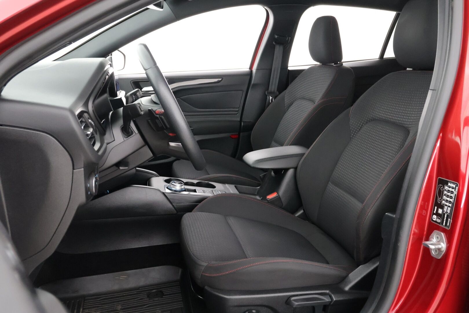 Ford Focus 2019 1,0 EcoBoost 125hv  ST-Line * ACC / Koukku / B&O / P-kamera * - Taloudellinen / B&O / 2xrenkaat - HULLUT AVAJAISHULINAT KORKOTARJOUS 3,29 %