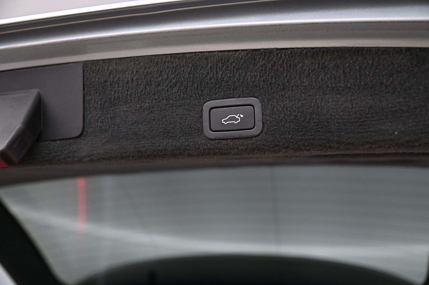 Volvo XC60 2012 D5 AWD R-Design aut *Webasto / Adapt.vakkari / Panorama / Koukku / Muistipenkki / Nahkasisusta / Blis / 2x Avain* - Peruutuskamera / Xenon / Bluetooth - HULLUT AVAJAISHULINAT KORKOTARJOUS 3,29 %