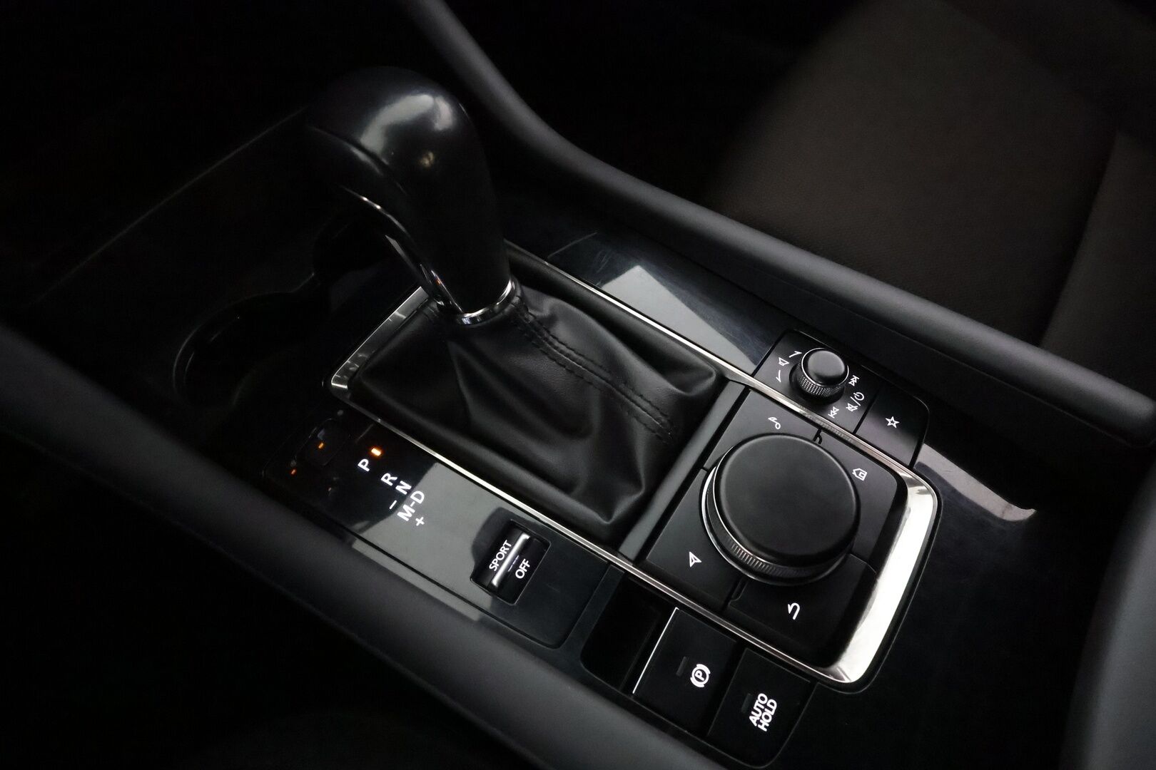 Mazda Mazda3 2020 Hatchback 2,0 (122 hv) SKYACTIV-G Vision Plus Business AT HL2Y * ACC / P.kamera / Lohko+Sisä / Navi * - Suomi-auto / Kahdet renkaat aluvanteilla