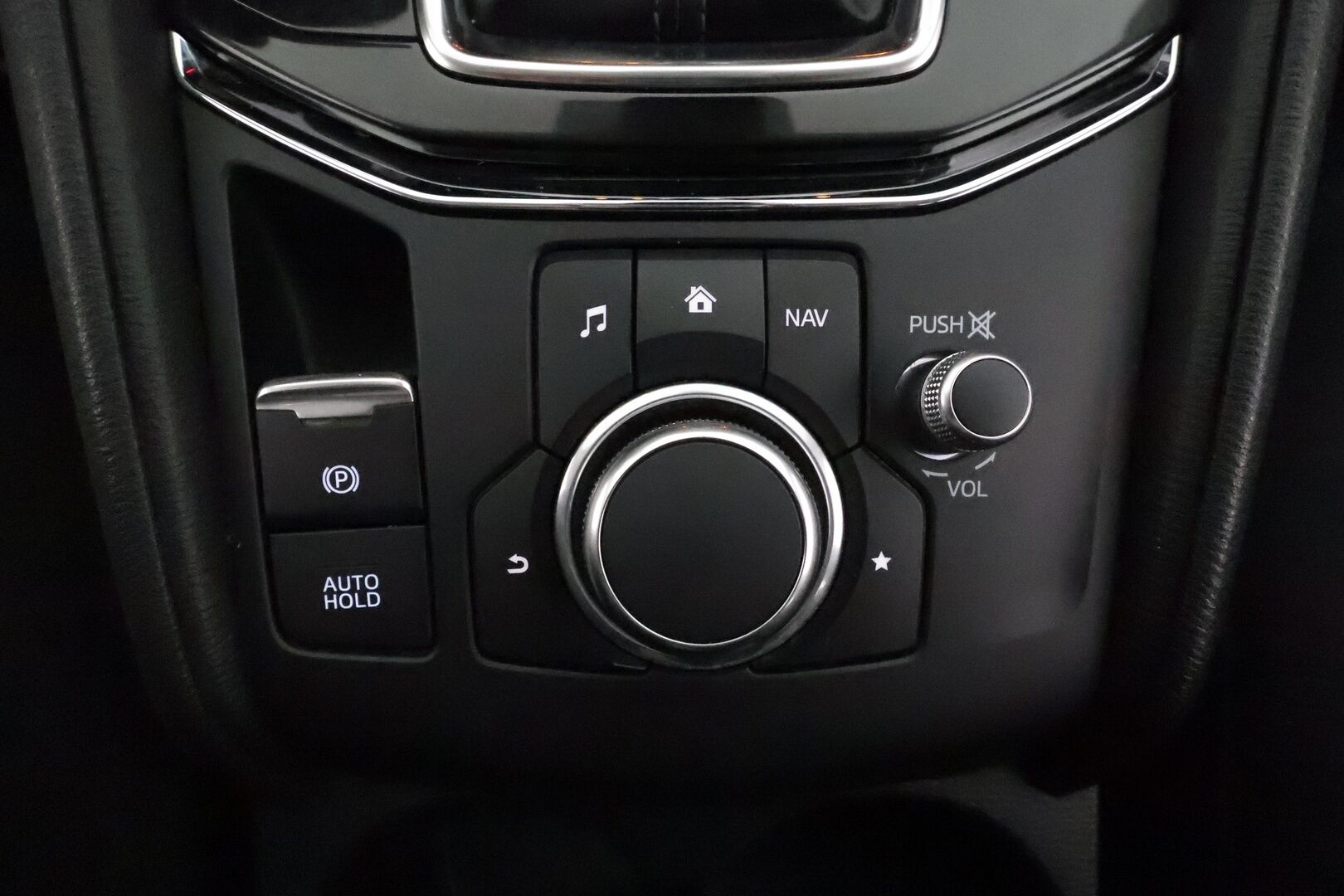 Mazda CX-5 2020 2,0 SKYACTIV-G AWD Vision Business 6AT **HUD / Vakkari / Koukku / 360° / LED / Navi / Ratin lämmitin** - 1.Om Suomi-auto / Kahdet renkaat aluvanteilla 