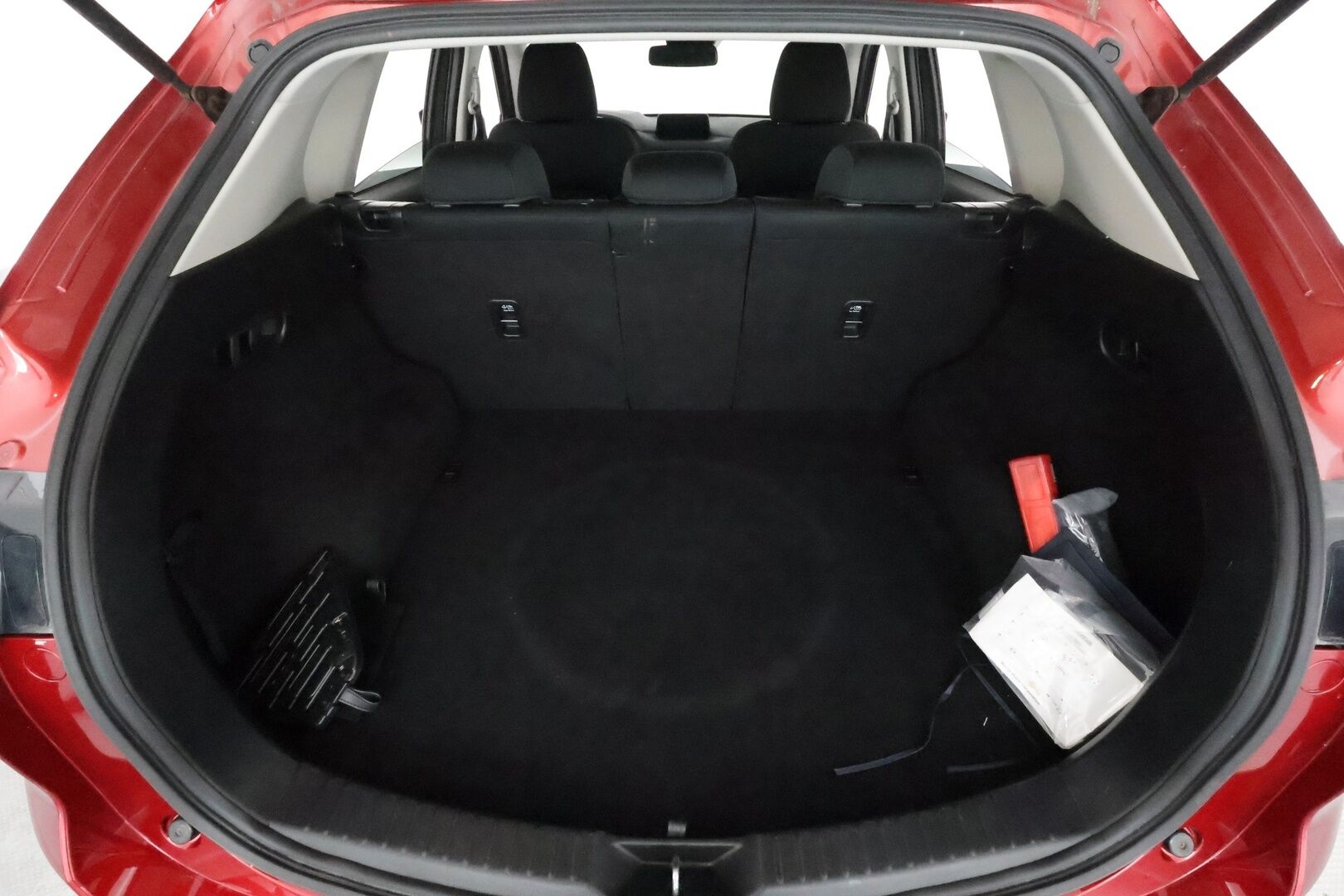 Mazda CX-5 2020 2,0 SKYACTIV-G AWD Vision Business 6AT **HUD / Vakkari / Koukku / 360° / LED / Navi / Ratin lämmitin** - 1.Om Suomi-auto / Kahdet renkaat aluvanteilla 
