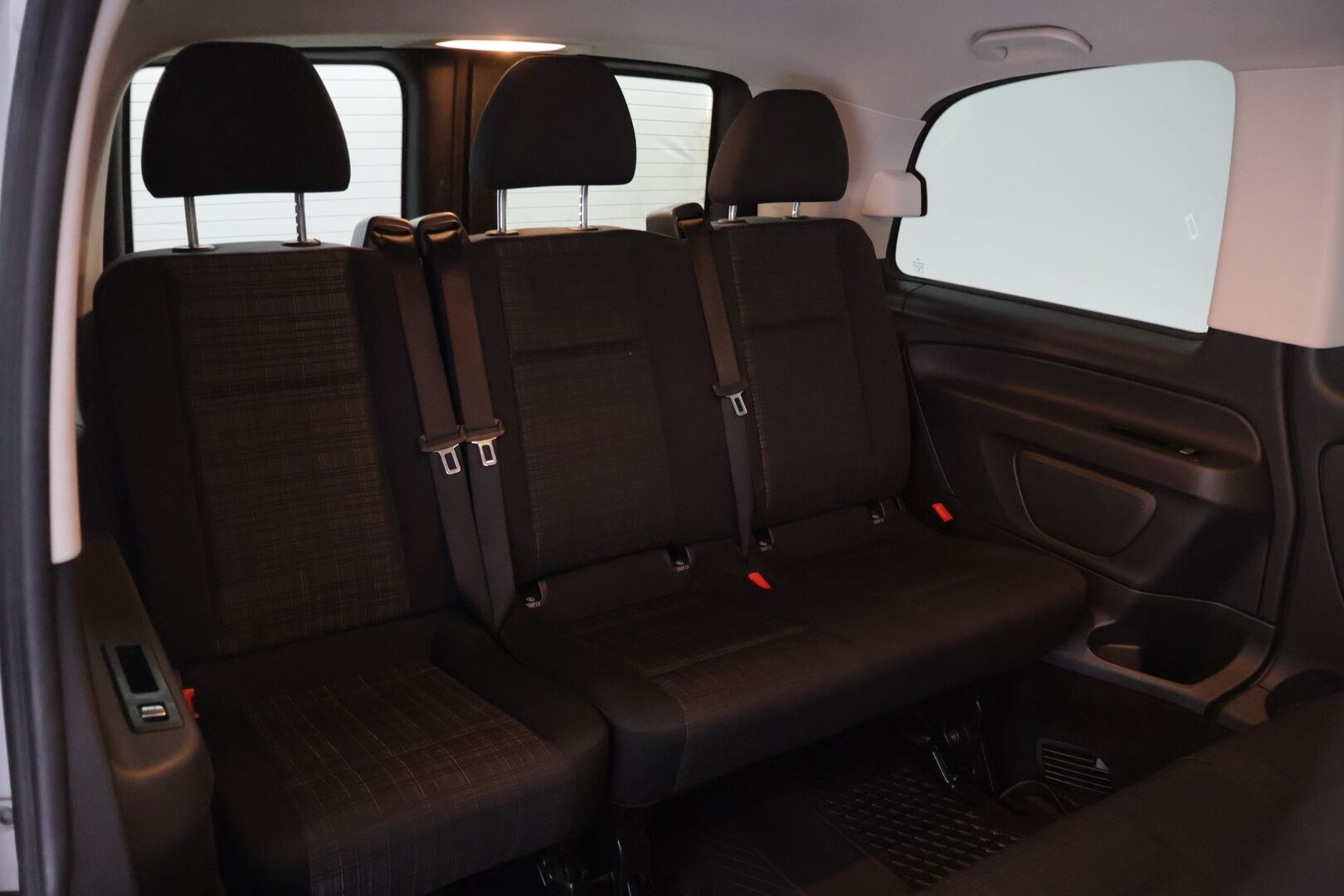 Mercedes-Benz Vito 2019 Tourer 114CDI normaali A1 A * ALV / Vakkari / Bluetooth * - 3,99 % KORKOTARJOUS TÄHÄN AUTOON 28.9. ASTI! - * ALV / Suomi-auto / 9-paik. / 2x renkaat ja vanteet *