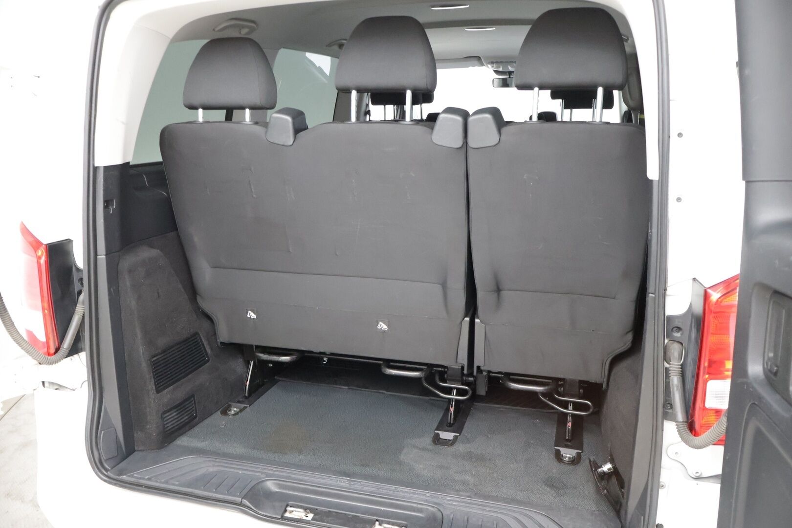 Mercedes-Benz Vito 2019 Tourer 114CDI normaali A1 A * ALV / Vakkari / Bluetooth * - 3,99 % KORKOTARJOUS TÄHÄN AUTOON 28.9. ASTI! - * ALV / Suomi-auto / 9-paik. / 2x renkaat ja vanteet *