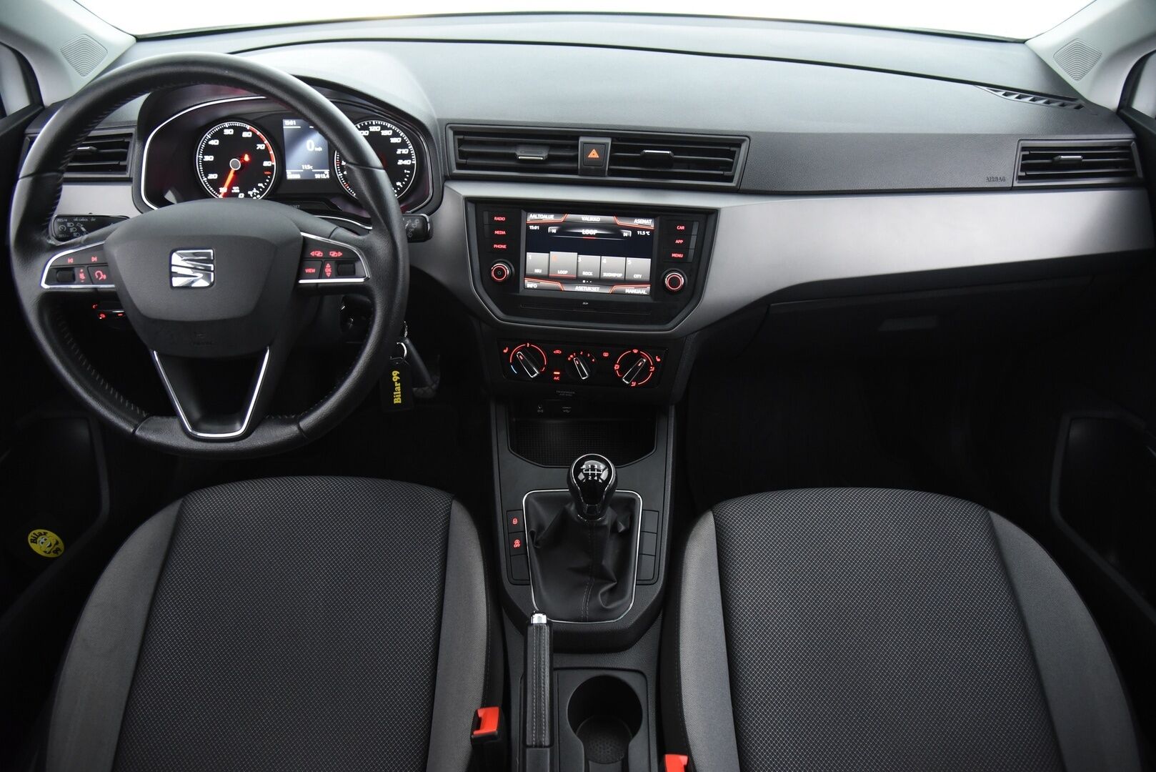 Seat Ibiza 2019 1,0 EcoTSI 95 Style / FullLink / Vakkari / P-Tutka / Front Assist - 2.om Suomi-auto / Kahdet renkaat / Hyvä huoltohistoria!