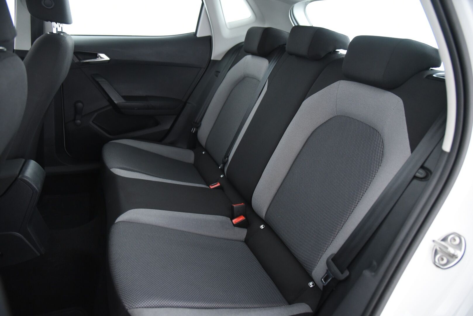 Seat Ibiza 2019 1,0 EcoTSI 95 Style / FullLink / Vakkari / P-Tutka / Front Assist - 2.om Suomi-auto / Kahdet renkaat / Hyvä huoltohistoria!