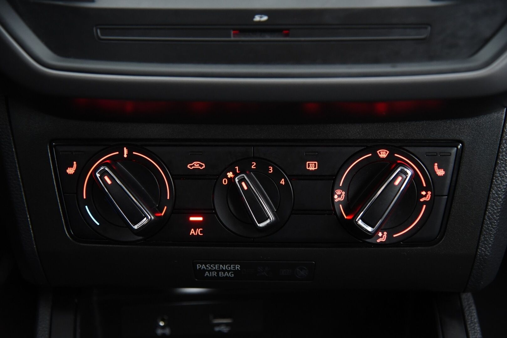 Seat Ibiza 2019 1,0 EcoTSI 95 Style / FullLink / Vakkari / P-Tutka / Front Assist - 2.om Suomi-auto / Kahdet renkaat / Hyvä huoltohistoria!
