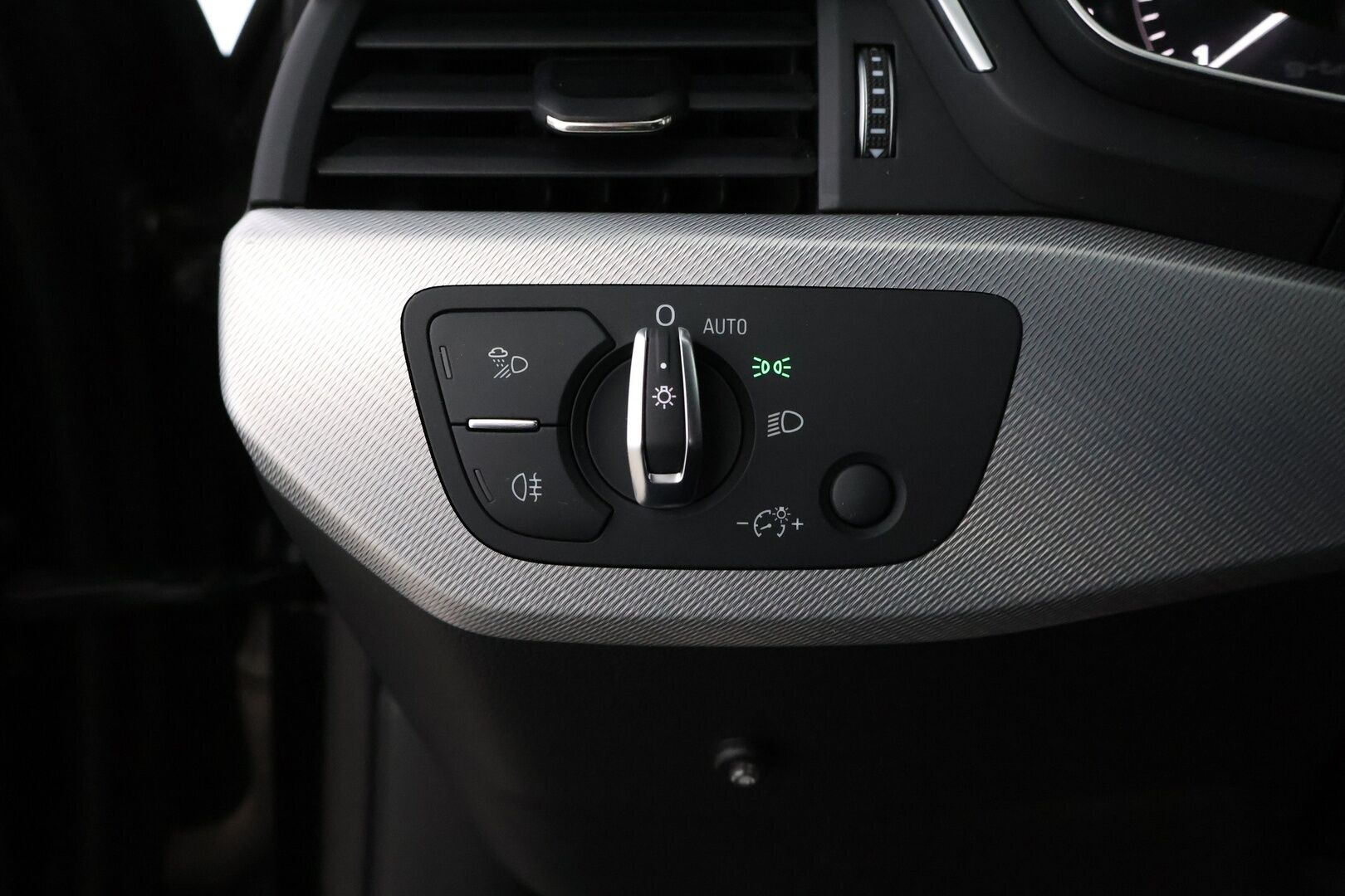 Audi A5 2019 Sportback Business Sport g-tron Edition 40 g-tron S tronic - Webasto / Sporttipenkit / Matrix LED / KeylessGo / Vetokoukku / Muistipenkki / Huippuvarusteet! - HULLU BLACKWEEK KORKOTARJOUS 2,49%