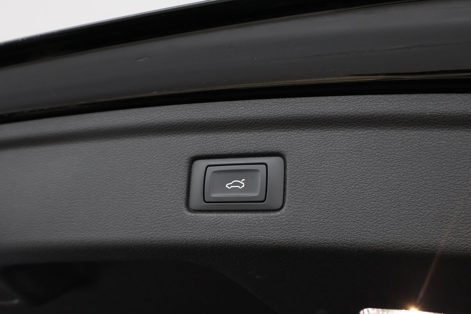 Audi A5 2019 Sportback Business Sport g-tron Edition 40 g-tron S tronic - Webasto / Sporttipenkit / Matrix LED / KeylessGo / Vetokoukku / Muistipenkki / Huippuvarusteet! - HULLU BLACKWEEK KORKOTARJOUS 2,49%