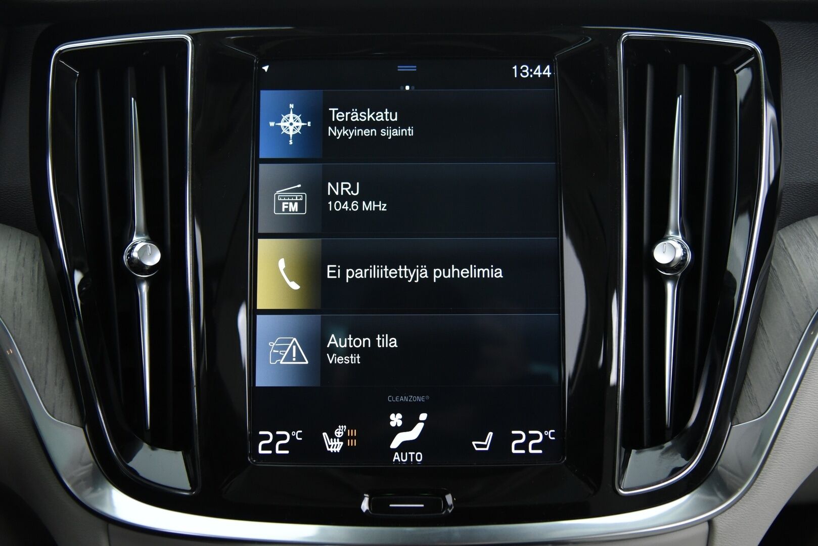 Volvo V60 2020 T8 TwE AWD Business Inscription aut / Adapt.Vakkari / Suomi-auto / Muistipenkki / Panorama - BLIS / KeyLessGo / P-kamera