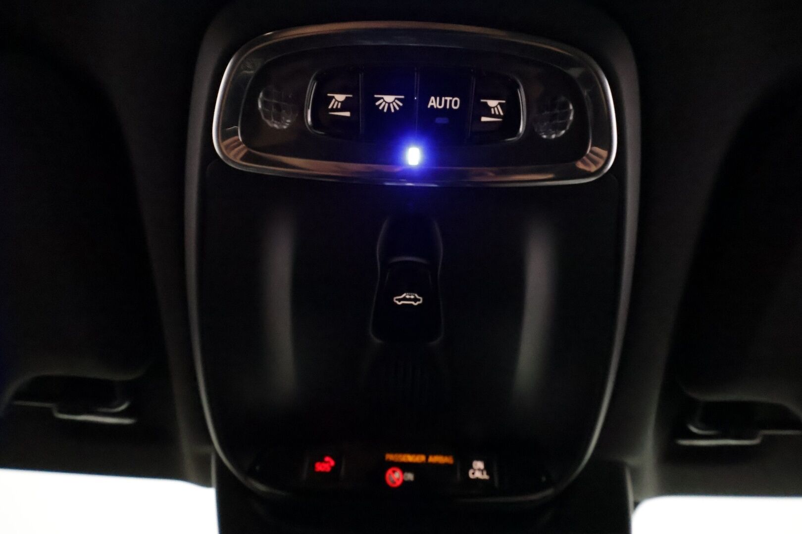 Volvo V90 2020 T8 TwE AWD R-Design aut **Panorama / Webasto / Koukku / Sporttipenkki Muistilla / ACC / H&K / Full-LED / 360° Kamera** - 3,99 % KORKOTARJOUS TÄHÄN AUTOON 14.9. ASTI! - Suomi-auto / 2x Latauskaapelit / Kahdet Renkaat / Merkkihuollettu!