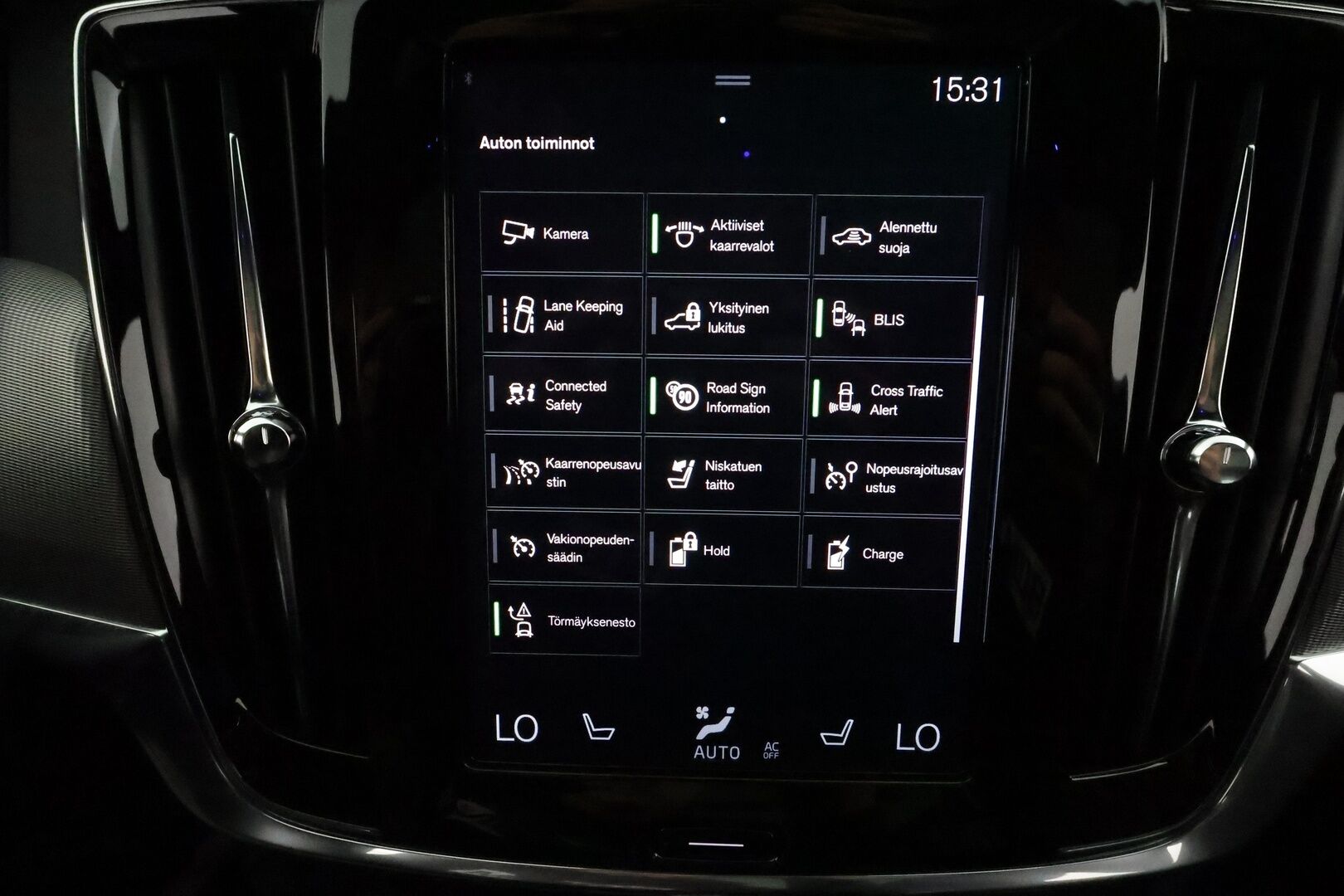 Volvo V90 2020 T8 TwE AWD R-Design aut **Panorama / Webasto / Koukku / Sporttipenkki Muistilla / ACC / H&K / Full-LED / 360° Kamera** - 3,99 % KORKOTARJOUS TÄHÄN AUTOON 14.9. ASTI! - Suomi-auto / 2x Latauskaapelit / Kahdet Renkaat / Merkkihuollettu!