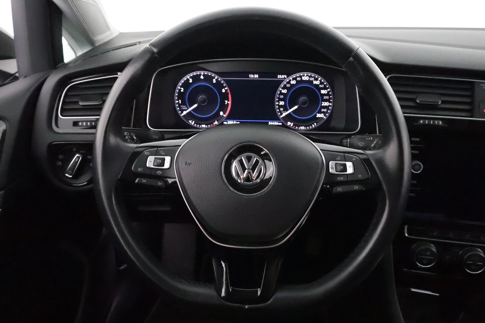 Volkswagen Golf 2019 Highline Limited 1,0 TSI 85 kW (115 hv) DSG-automaatti **Webasto / Adapt.Vakkari / Adapt.LED / P.kamera / KeylessGO** - Suomi-auto / Kahdet Renkaat