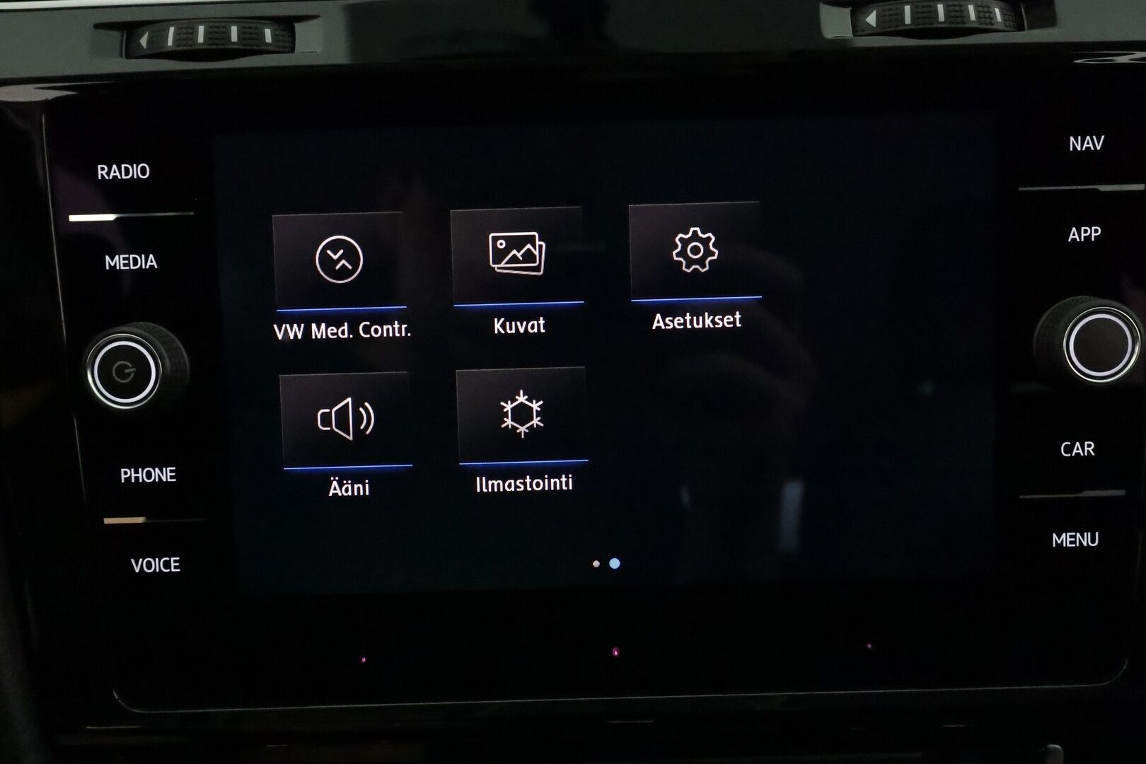 Volkswagen Golf 2019 Highline Limited 1,0 TSI 85 kW (115 hv) DSG-automaatti **Webasto / Adapt.Vakkari / Adapt.LED / P.kamera / KeylessGO** - Suomi-auto / Kahdet Renkaat
