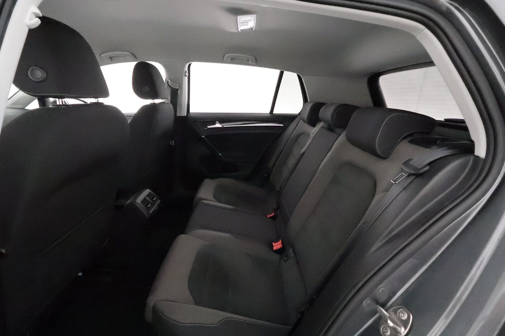 Volkswagen Golf 2019 Highline Limited 1,0 TSI 85 kW (115 hv) DSG-automaatti **Webasto / Adapt.Vakkari / Adapt.LED / P.kamera / KeylessGO** - Suomi-auto / Kahdet Renkaat