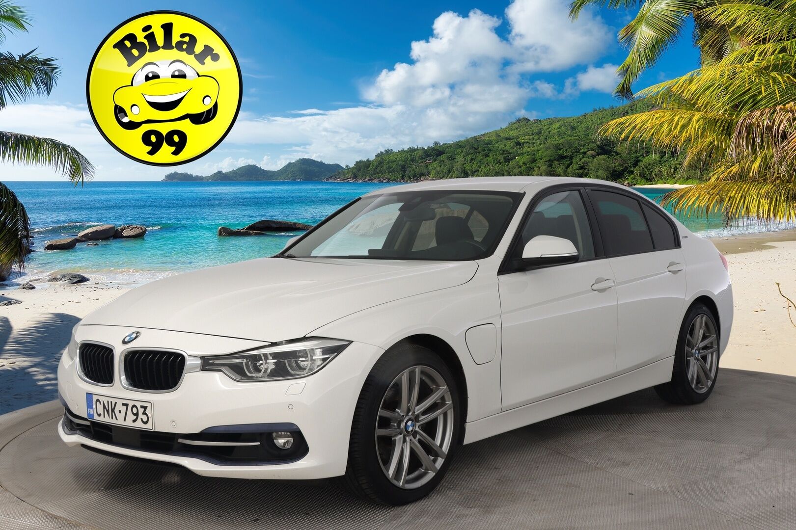 BMW 330 2016 F30 Sedan 330e* M-Sport ratti / H&K / ACC / Proffa Navi / Adapt. Led / P.tutkat* - Juuri katsastettu! / 2x renkaat vanteilla - Osta nyt, maksa vasta ensi vuonna