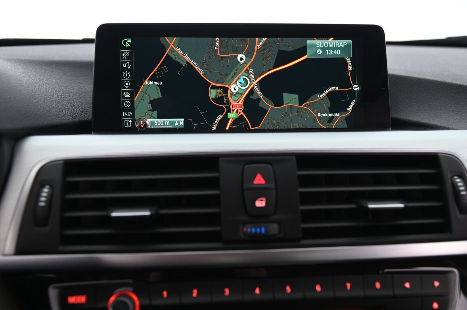 BMW 330 2016 F30 Sedan 330e* M-Sport ratti / H&K / ACC / Proffa Navi / Adapt. Led / P.tutkat* - Juuri katsastettu! / 2x renkaat vanteilla - Osta nyt, maksa vasta ensi vuonna