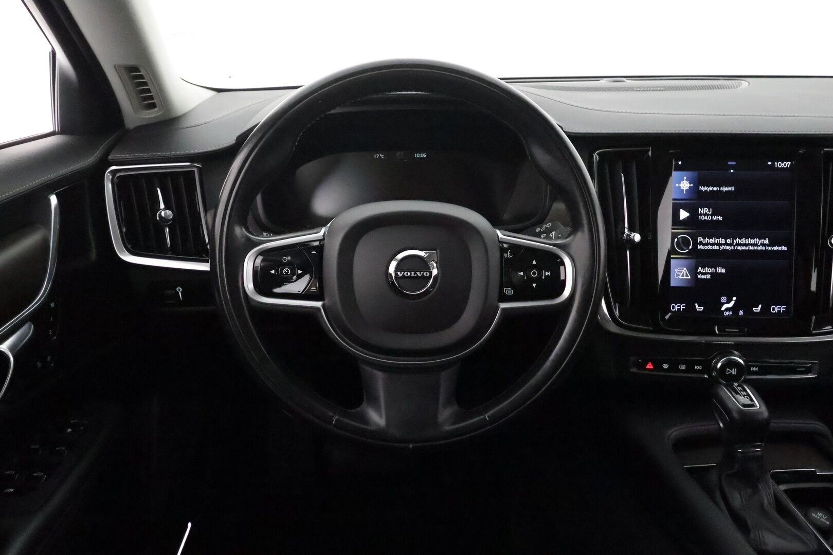 Volvo V90 Cross Country 2019 D4 AWD Plus **HUD / Muistipenkit / H&K / P-kamera / Koukku / Adapt.vakkari / Nahkapenkit** - 3,99 % KORKOTARJOUS TÄHÄN AUTOON - 